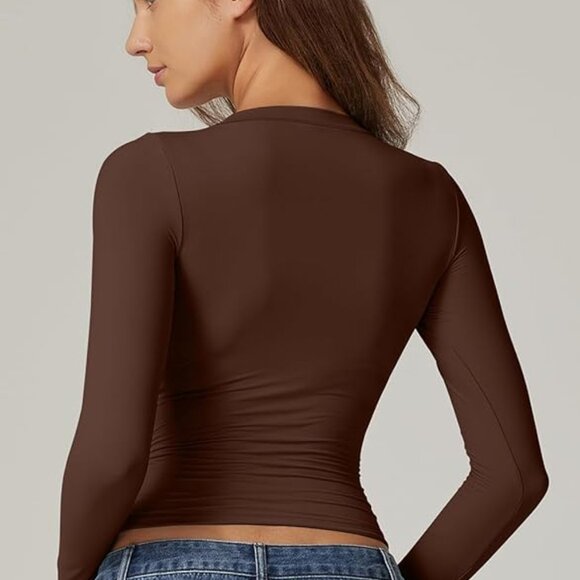 QINSEN Womens Crewneck Long Sleeve Shirt Double Lined Basic Tees Side Ruched - Picture 2 of 4